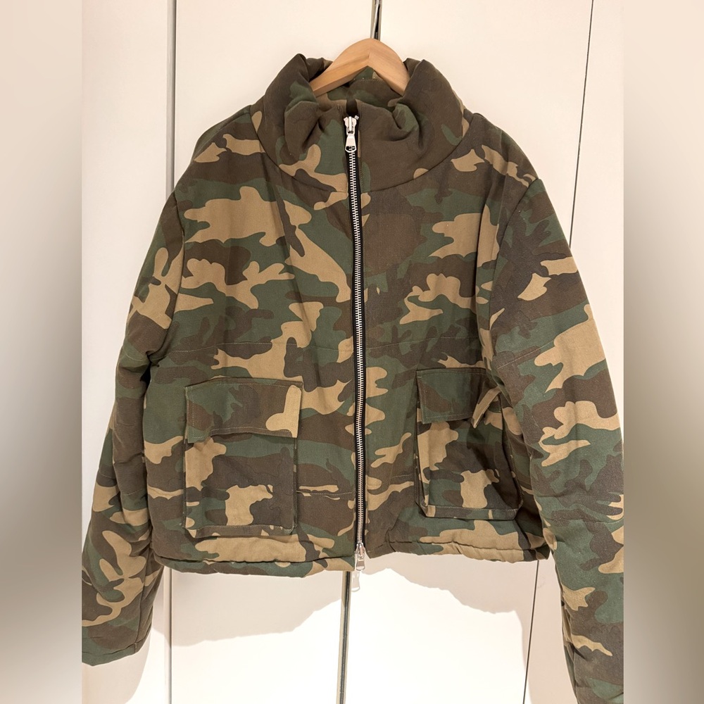 MNML Camo Crop Jacket